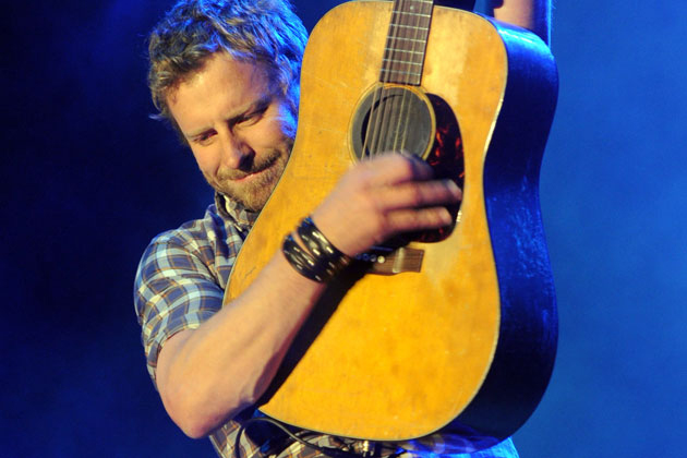 Dierks-Bently-003