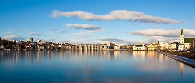 Tjörnin-the-frozen-lake-640