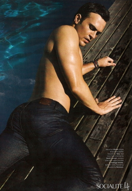 cheyenne-jackson-12