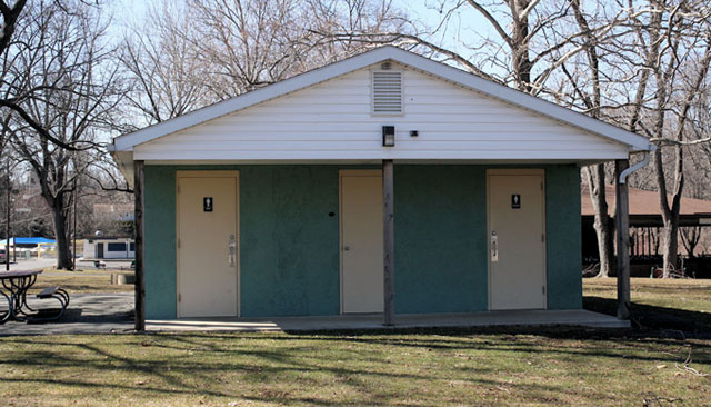 park-restroom_cottaging