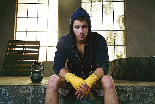 20150925-AM-Blog-Gay Shirtless Nick Jonas-1